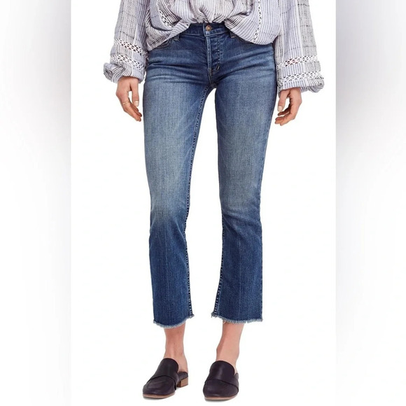 ✨NWT Free People We The Free Light Wash Austin Straight Leg Raw Hem Jeans 26 - Picture 3 of 12